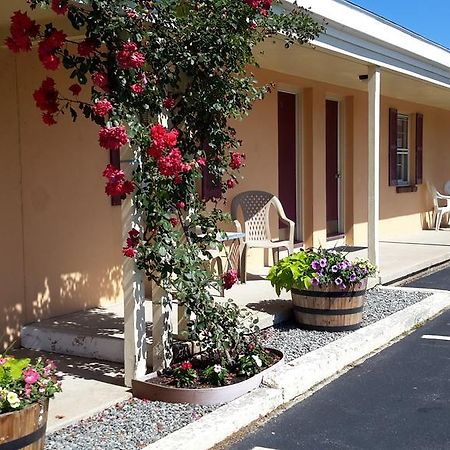 The Bay Willows Inn Middletown Exterior foto